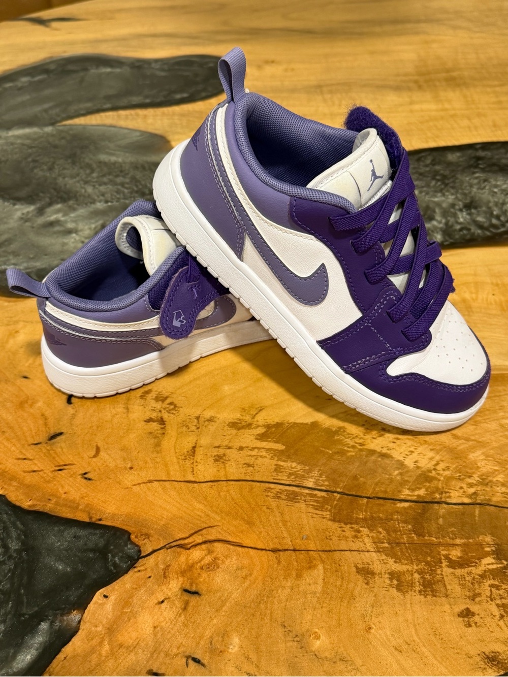 Nike Kids Purple and White Low-Top Sneakers with Lavender Accents